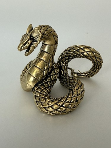 Solid brass golden dragon - 🐉,