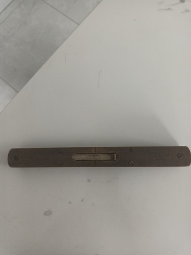 Vintage spirit level - inch, by