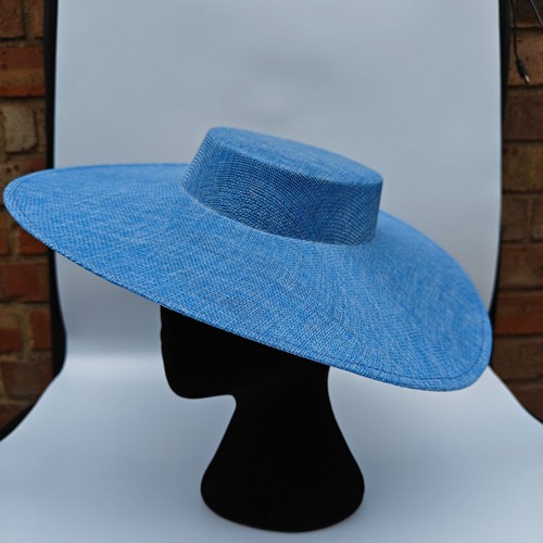 Baby blue large fascinator - large,