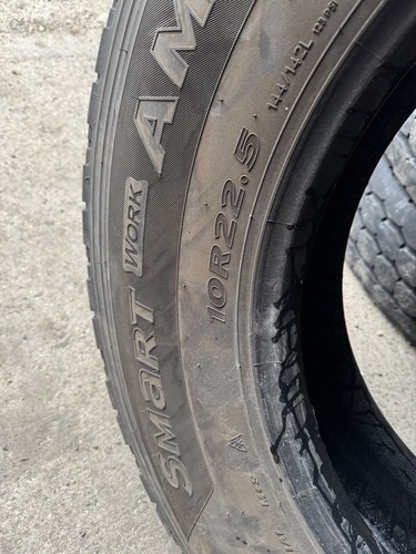 R22 truck tyres - r22.5, £100