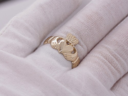 9ct yellow gold claddagh irish - claddagh,