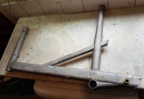 Moulton frame - moulton, f
