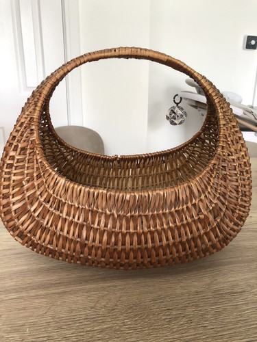 Gondola shape vintage wicker - vintage,