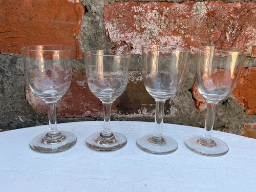 Antique sherry glasses - 4, glasses.