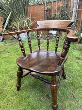 Beautiful Antique Victorian oak Captain Chair In Solid Condition