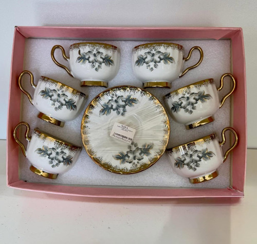 Blue floral tea cup - blue,