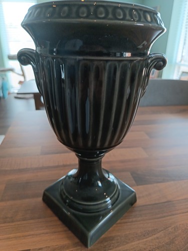 Holkham pottery urn style vase - pottery,