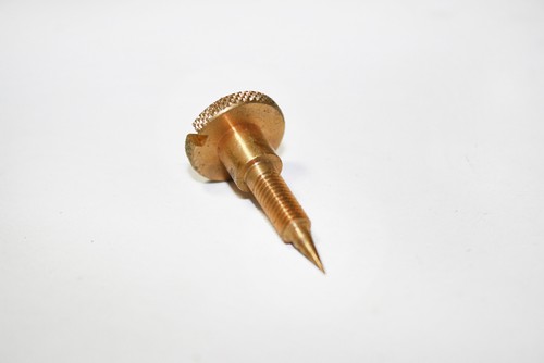 Mixture regulating screw