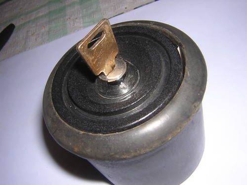 Lpg locking filler bayonet - ,
