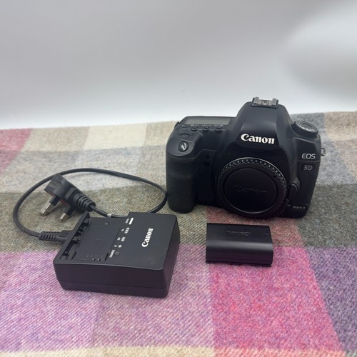Canon eos mark 21 1mp - 5d, ii