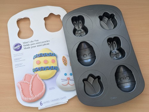 Wilton mini cake pan non-stick
