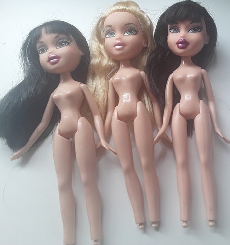 Bratz bundle three dolls - of,
