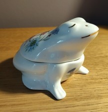 Aynsley Wild Tudor Frog