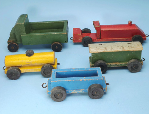 Mixed lot 1940s wooden toy - of,