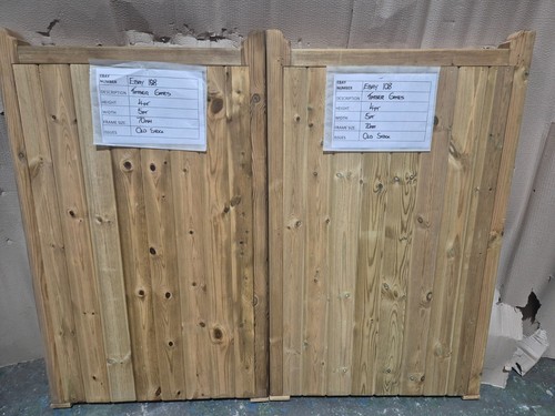 Double boarded flat - boarded, wooden