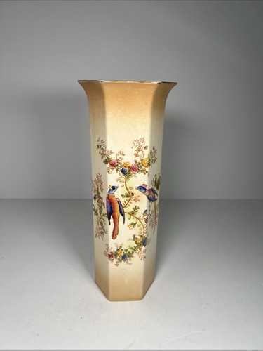 Crown ducal ware - -, tall