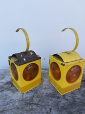 Chalwyn Yellow Road Lamps