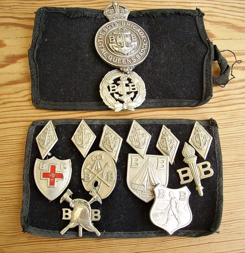 Vintage old boys brigade pin - old,