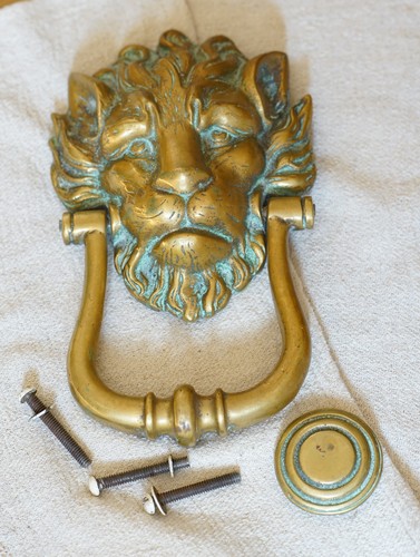 Large vintage lions - large,