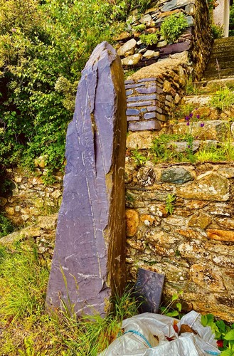 7ft natural slate monolith - 7ft,