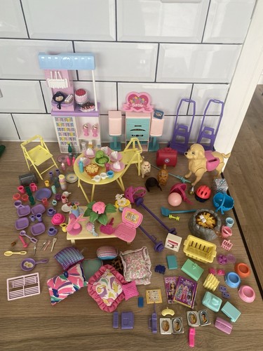 Large barbie accessories - large,