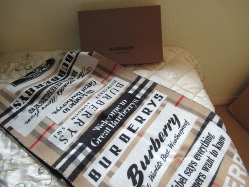 Bnwt luxury burberry - luxury, london