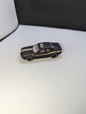 Diecast Hotwheels 08 Dodge Challenger SRT8
