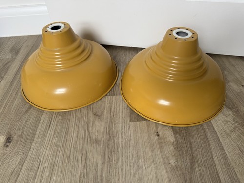 Vintage retro pendant metal - retro,