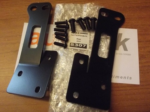 Hardtop side mounting bracket