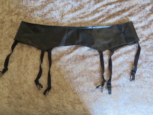 Black pvc six - black,