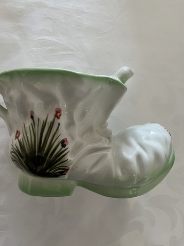 Vintage kitsch boot plant - vintage,