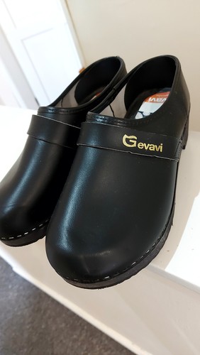 Gevavi women traditional - women's,