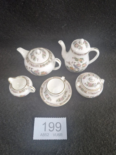Wedgwood kutani crane - kutani,