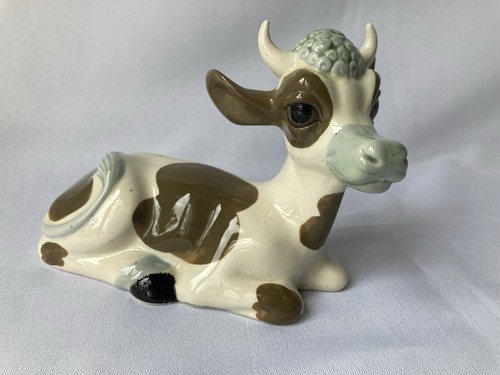 Lovely szeiler porcelain cow - lovely,
