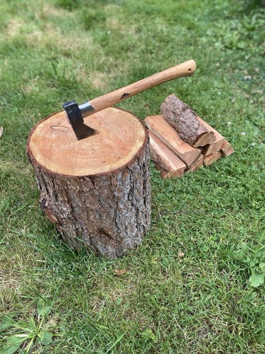 Large firewood chopping - large, block