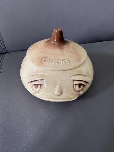 Sylvac onion face pot - onion,