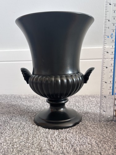 Vintage wedgwood vase - wedgwood, 7”