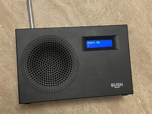 Bush 1709 portable - bush, dab/fm