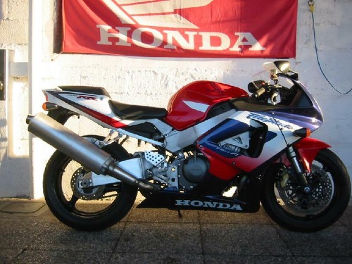 Honda cbr 929 900rr full - honda,