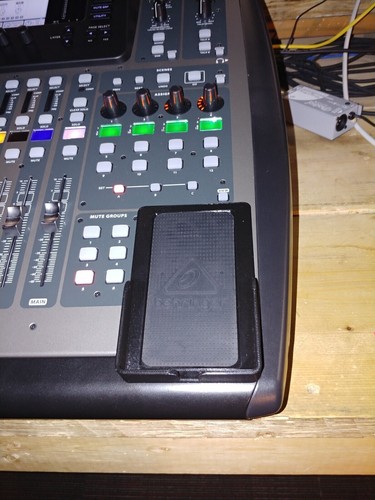 Large phone holder - phone, attachment