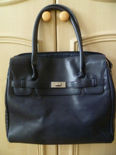 Tui Airways Cabin Crew Uniform