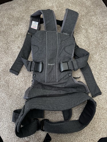 Baby bjorn - carrier, one