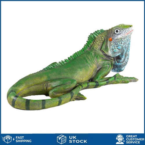 Lifelike green resin iguana - green,