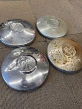 Set of 4 ORIGINAL VW BEETLE 1300 CENTRE HUB CAPS 1972 beetle