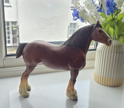 Breyer traditional scale - 1:9,