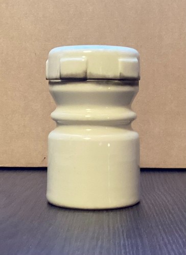 Insulator no 16 - insulator, no.16
