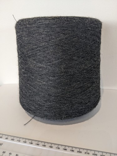1kg pure wool ply - 1.1kg,