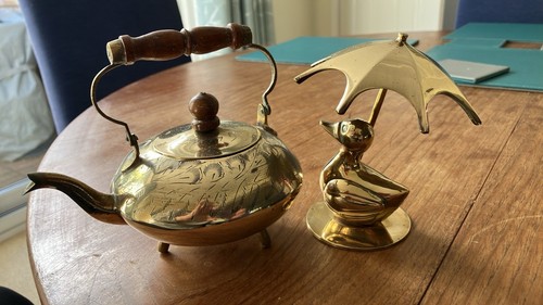 Brass kettle and - brass, lot