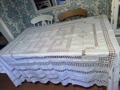 White tablecloth cutwork linen - white,