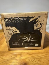 Sideshow Collectibles AVP